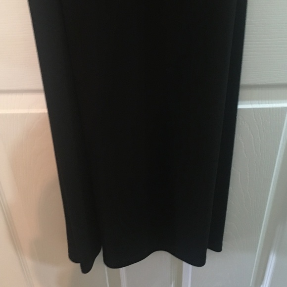 Black Fitted Dress - Picture 3 of 5